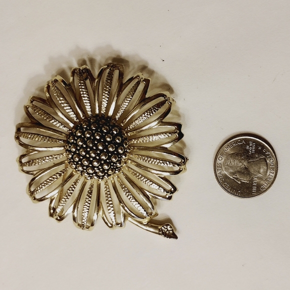 Vintage Big Sunflower Brooch Pin - Picture 2 of 6